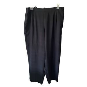 Maggie McNaughton Women’s Plus Size Capris